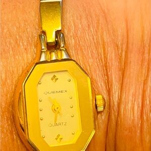 Vintage Women's Gold platinum Quartz Watch.